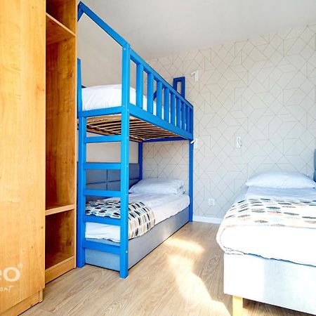 Soleo Family Resort - Domki 3 Min Od Morza - 3 Baseny, 4 Jacuzzi, Sauna, Animacje, Malpi Gaj, 3 Sale Zabaw, 4 Place Zabaw, 2 Restauracje Rewal Dış mekan fotoğraf