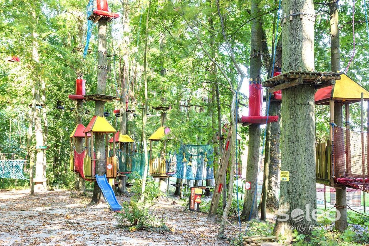 Soleo Family Resort - Domki 3 Min Od Morza - 3 Baseny, 4 Jacuzzi, Sauna, Animacje, Malpi Gaj, 3 Sale Zabaw, 4 Place Zabaw, 2 Restauracje Rewal Dış mekan fotoğraf
