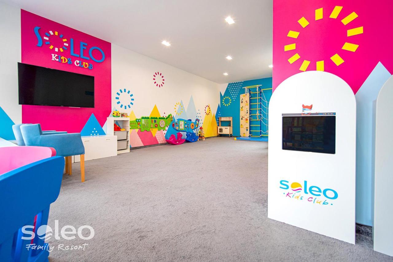 Soleo Family Resort - Domki 3 Min Od Morza - 3 Baseny, 4 Jacuzzi, Sauna, Animacje, Malpi Gaj, 3 Sale Zabaw, 4 Place Zabaw, 2 Restauracje Rewal Dış mekan fotoğraf