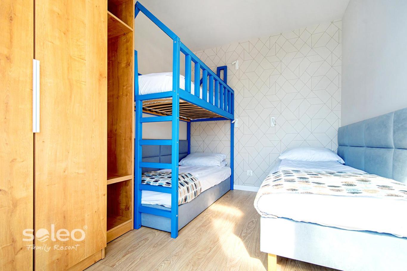 Soleo Family Resort - Domki 3 Min Od Morza - 3 Baseny, 4 Jacuzzi, Sauna, Animacje, Malpi Gaj, 3 Sale Zabaw, 4 Place Zabaw, 2 Restauracje Rewal Dış mekan fotoğraf